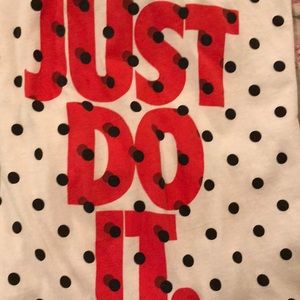 Nike short sleeve tee